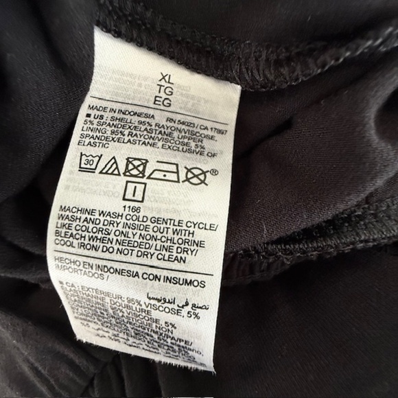 Old Navy Women's Wide Leg Black Jumpsuit Romper XL (Washed, never worn) - Picture 8 of 8